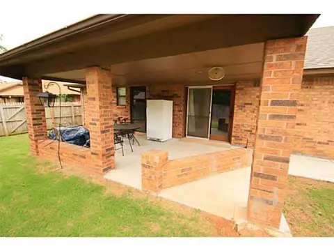 1316 Smoking Tree St, Moore, OK 73160 photo 16