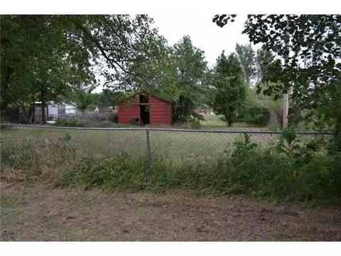 408 Williams Ave, Tuttle, OK 73089 photo 4