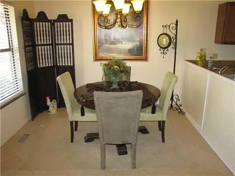 2109 Goodrich Dr, Moore, OK 73170 photo 2