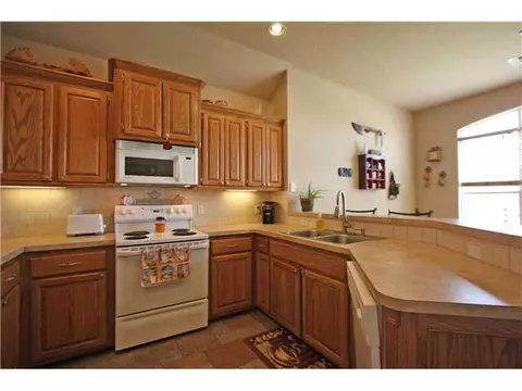 605 Elder Ln, Mustang, OK 73064 photo 8