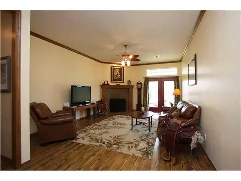 605 Elder Ln, Mustang, OK 73064 photo 4