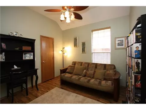 605 Elder Ln, Mustang, OK 73064 photo 16