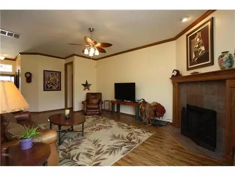 605 Elder Ln, Mustang, OK 73064 photo 10