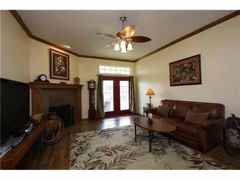 605 Elder Ln, Mustang, OK 73064 photo 9