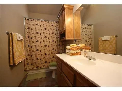 605 Elder Ln, Mustang, OK 73064 photo 17