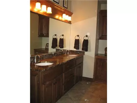 306 Mounds Rd, Harrah, OK 73045 photo 11