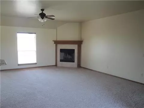 2001 Stonegate, Tuttle, OK 73089 photo 3