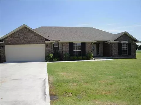 2001 Stonegate, Tuttle, OK 73089 photo 2