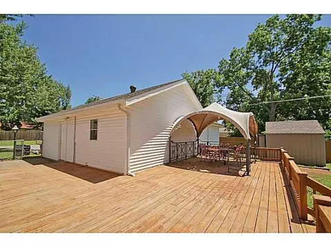 232 E 5th St, Edmond, OK 73034 photo 2