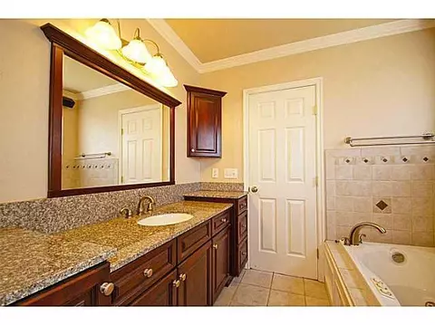 232 E 5th St, Edmond, OK 73034 photo 11