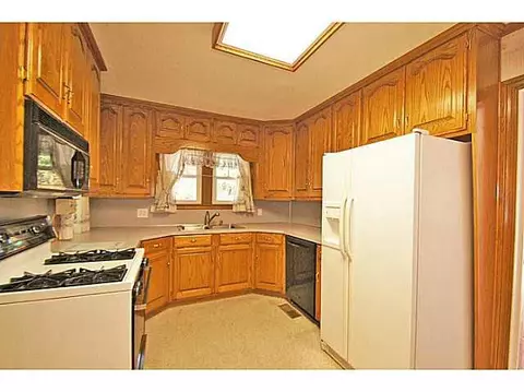 232 E 5th St, Edmond, OK 73034 photo 9