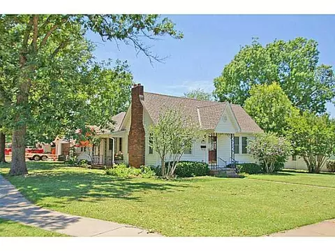 232 E 5th St, Edmond, OK 73034 photo 1