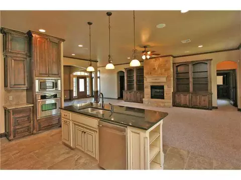 405 War Eagle, Yukon, OK 73099 photo 2