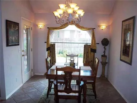1616 Hemingway Dr, Edmond, OK 73013 photo 5