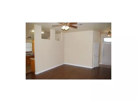 2301 Avenel Dr, Moore, OK 73160 photo 2