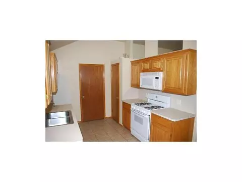 2301 Avenel Dr, Moore, OK 73160 photo 7