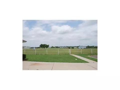 2301 Avenel Dr, Moore, OK 73160 photo 17