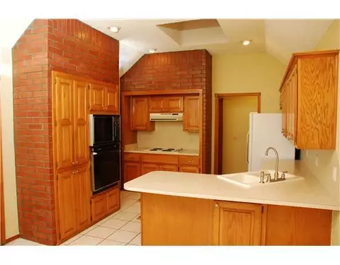 2916 Kyle Ct, Moore, OK 73160 photo 6