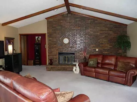 124 E Olympic Dr, Yukon, OK 73099 photo 5