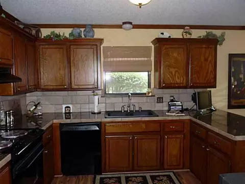 124 E Olympic Dr, Yukon, OK 73099 photo 9