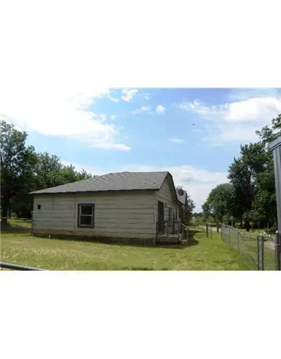 2072 Fox Ln, Tuttle, OK 73089 photo 2