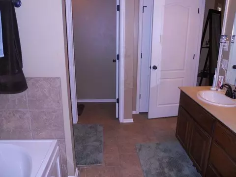 4260 Sundance Ln, Newalla, OK 74857 photo 9