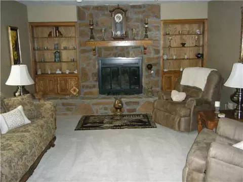 203 Christopher Dr, Chickasha, OK 73018 photo 4