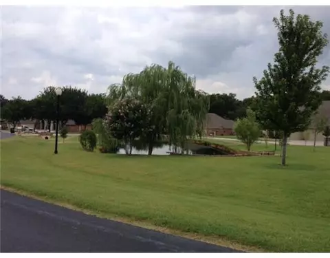 208 S Riverside Dr, Moore, OK 73160 photo 4