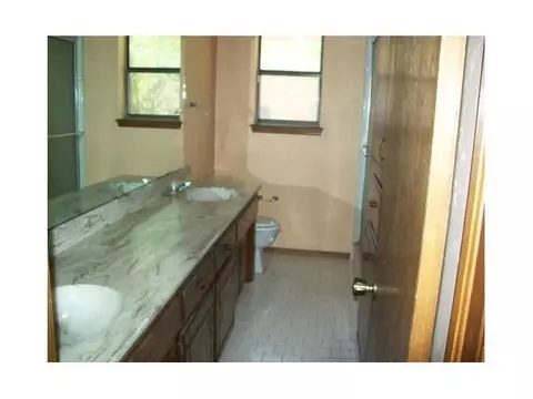 228 E Platt Dr, Yukon, OK 73099 photo 9