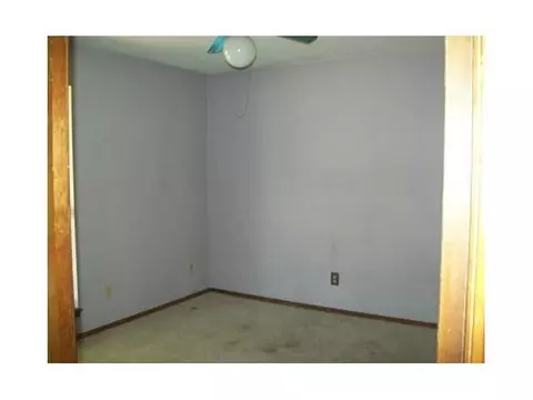 228 E Platt Dr, Yukon, OK 73099 photo 7