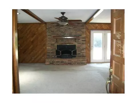 228 E Platt Dr, Yukon, OK 73099 photo 4