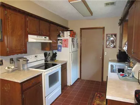 103 Taft Dr, Chickasha, OK 73018 photo 7