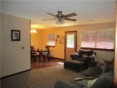 103 Taft Dr, Chickasha, OK 73018 photo 4