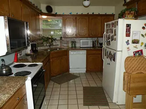 630 E 27th Pl, Edmond, OK 73013 photo 5