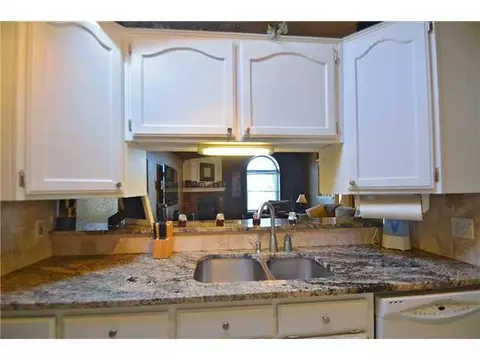 2129 Westmore Dr, Moore, OK 73170 photo 6