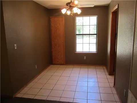 105 E Himes St, Norman, OK 73069 photo 3