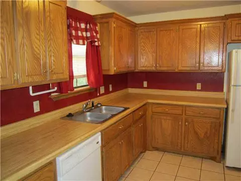 105 E Himes St, Norman, OK 73069 photo 4