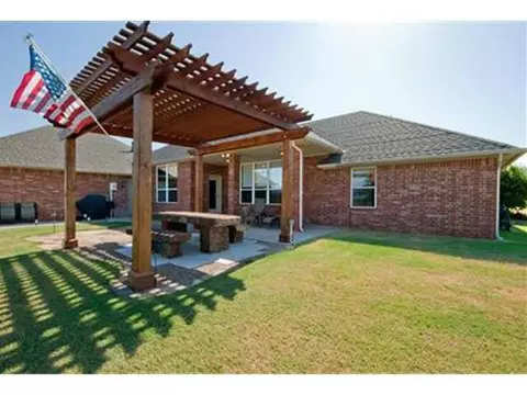111 Whispering Lakes Dr, Tuttle, OK 73089 photo 18