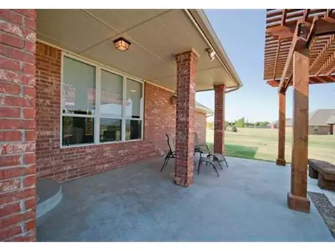 111 Whispering Lakes Dr, Tuttle, OK 73089 photo 19