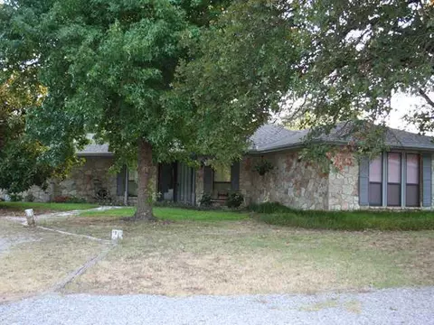 28 Horseshoe Ln, Mcloud, OK 74851 photo 1