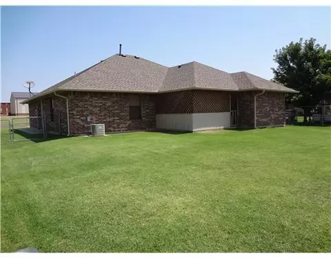 824 19th St, Moore, OK 73160 photo 11