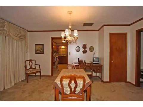 812 38th St, Oklahoma City, OK 73109 photo 5