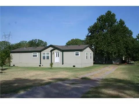 12341 Spring Meadows Rd, Yukon, OK 73099 photo 1