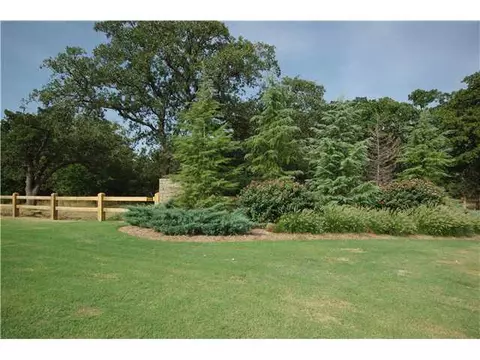 2801 Spring Crest Cir, Edmond, OK 73049 photo 2