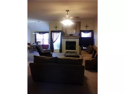Undisclosed, Moore, OK 73160 photo 6