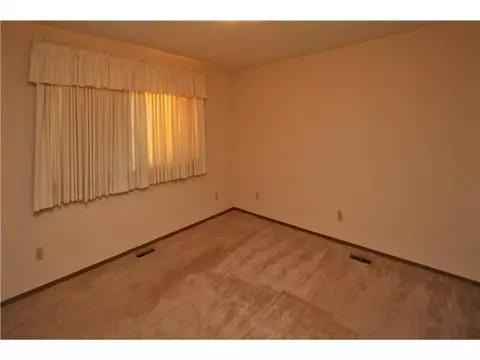 4008 N Riverside Dr, Bethany, OK 73008 photo 6