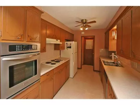 4008 N Riverside Dr, Bethany, OK 73008 photo 4