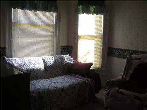 424 E Logan, Guthrie, OK 73044 photo 3