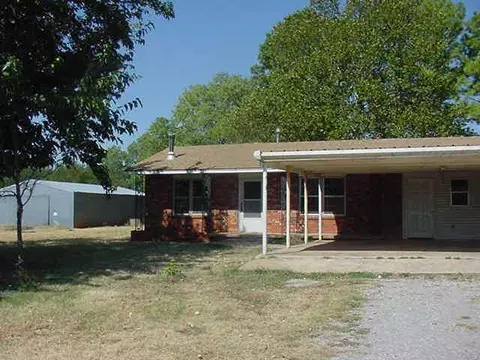 215 S Cemetery Rd, Tuttle, OK 73089 photo 3