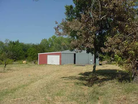 215 S Cemetery Rd, Tuttle, OK 73089 photo 4
